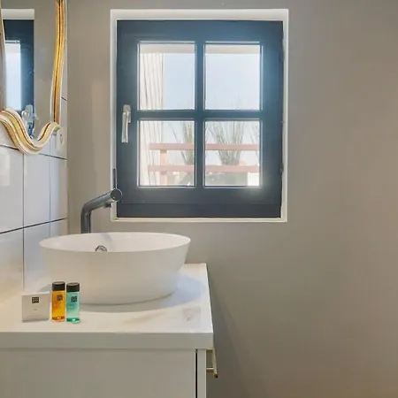 Διαμέρισμα Huswell - Lovely In - 10 Min From Beach *